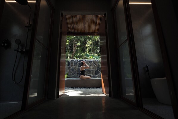 Luxury Villa, Garden View | Bathroom - Inigtan Lio Villas (El Nido)