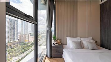 Luxury Apartment, 2 Bedrooms, City View | Free WiFi, bed sheets