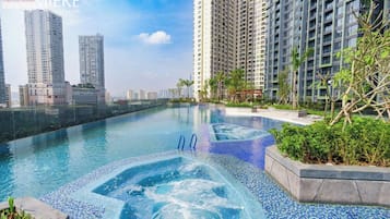 屋外プール、サンラウンジャー