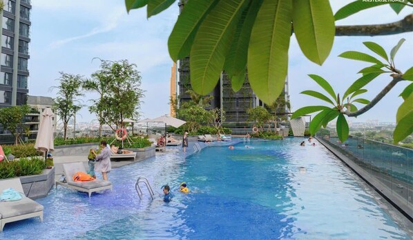 Área de juegos infantiles al aire libre