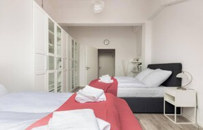 2 chambres, bureau, fer et planche à repasser, Wi-Fi gratuit