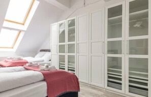 2 chambres, bureau, fer et planche à repasser, Wi-Fi gratuit