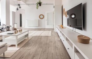 Smart-TV, Tischtennisplatte