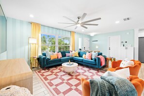 Smart-TV, Videospiele, Tischfußball