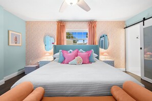 3 Schlafzimmer, Schreibtisch, Bügeleisen/Bügelbrett, Reisekinderbett