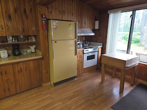 Mikrobølgeovn, ovn og kokeplater