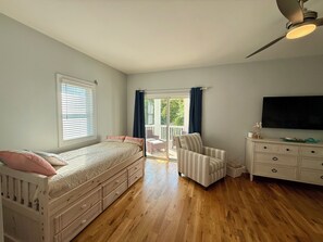 3 bedrooms, iron/ironing board, free WiFi, bed sheets - Sand Swept: Ocean & Sound Views (North Topsail Beach)