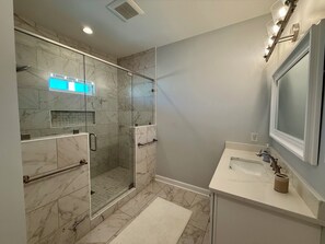 Shower, hair dryer, towels, toilet paper - Sand Swept: Ocean & Sound Views (North Topsail Beach)