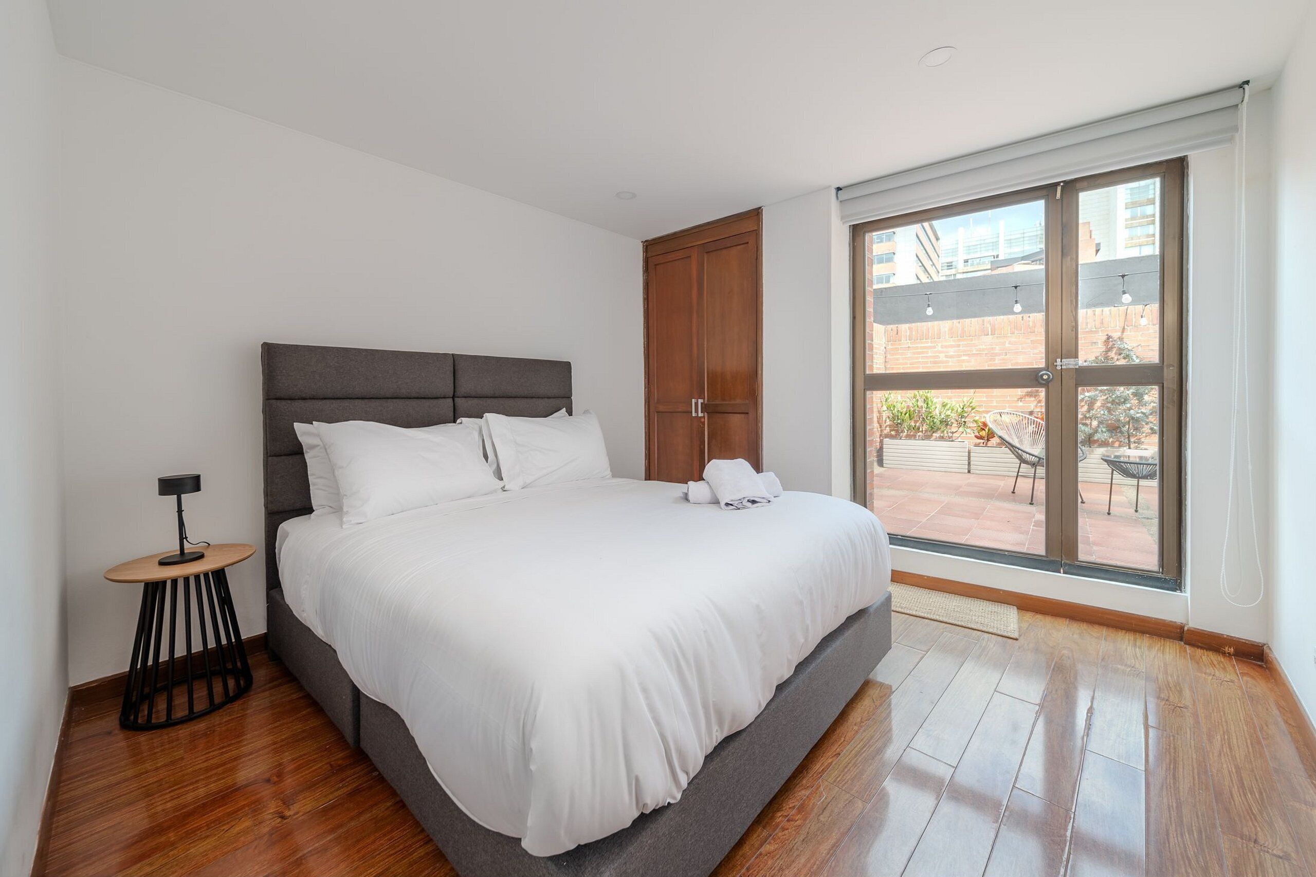 3 bedrooms, iron/ironing board, bed sheets