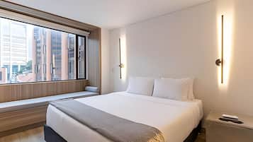 3 bedrooms, iron/ironing board, bed sheets
