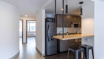 Fridge, microwave, oven, coffee/tea maker