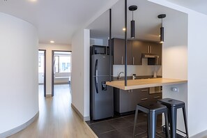 Fridge, microwave, oven, coffee/tea maker