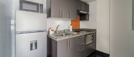 Fridge, microwave, oven, coffee/tea maker