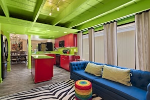 Smart TV - Pool 🐶 Pet Friendly – WhimSea Retreat ☀️ (Miramar Beach)