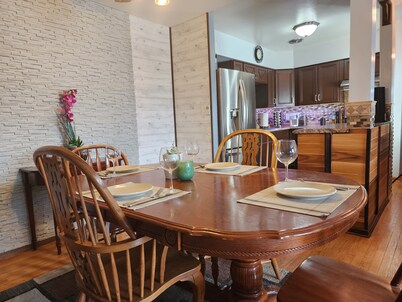 South Shore Chicago Condo-1 Block to Lake-WiFi-AC-Elevator-420 Friendly