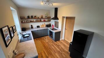 Lavavajillas y utensilios de cocina