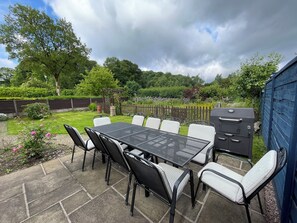 Khu ẩm thực ngoài trời