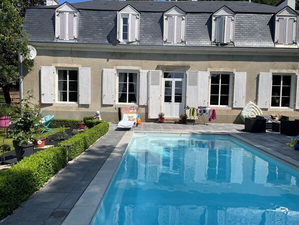 Outdoor pool, a heated pool