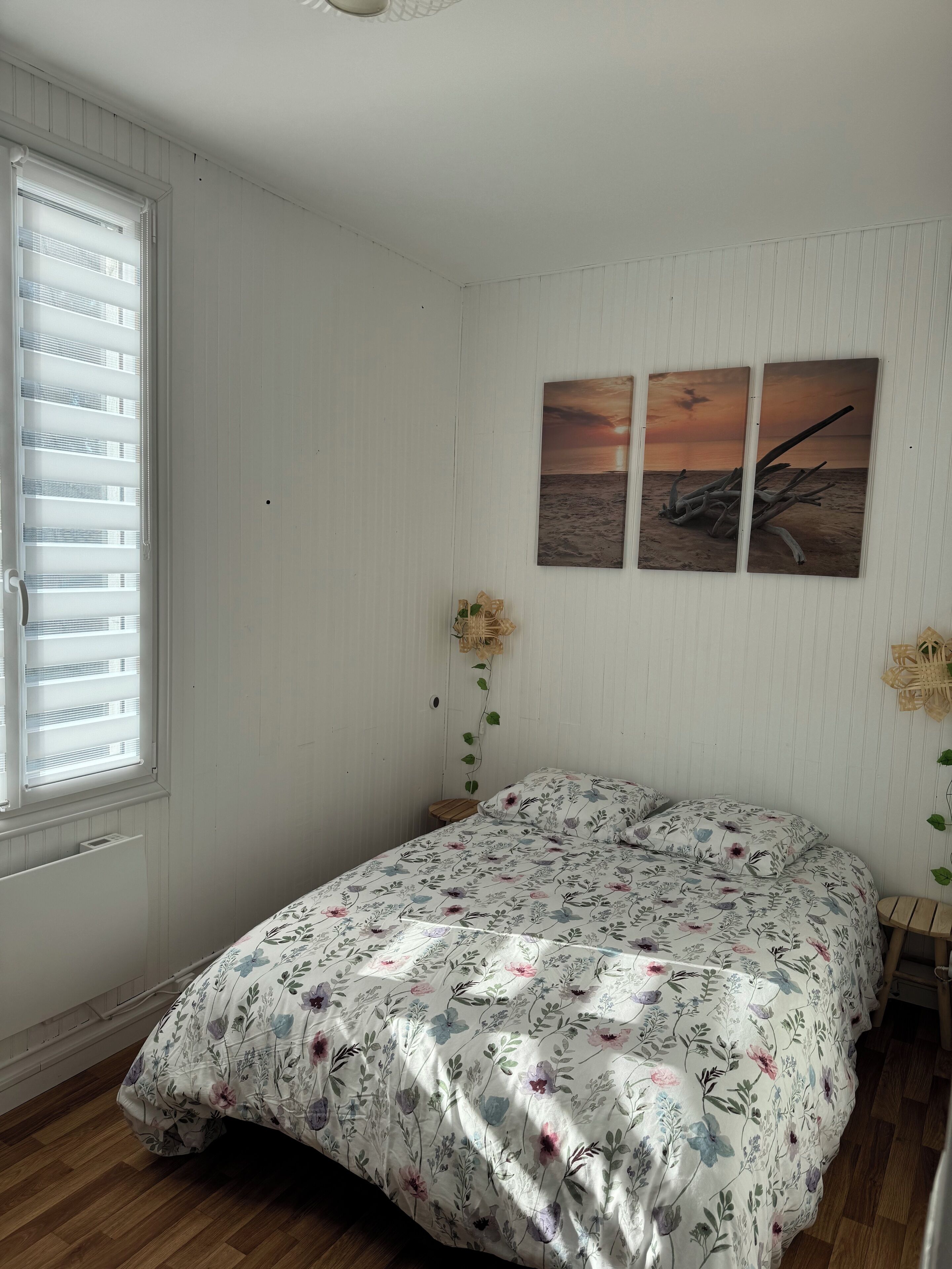 Iron/ironing board, internet, bed sheets