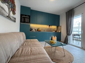 Room, 1 Bedroom, Terrace | Living area