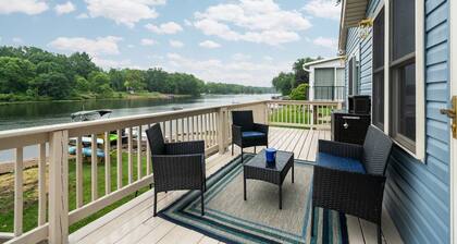 Anchors Away: Modern Irish Hills Lakefront w/ Beach, Dock, Kayaks, Cornhole