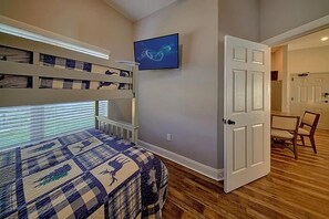 2 bedrooms, WiFi, bed sheets