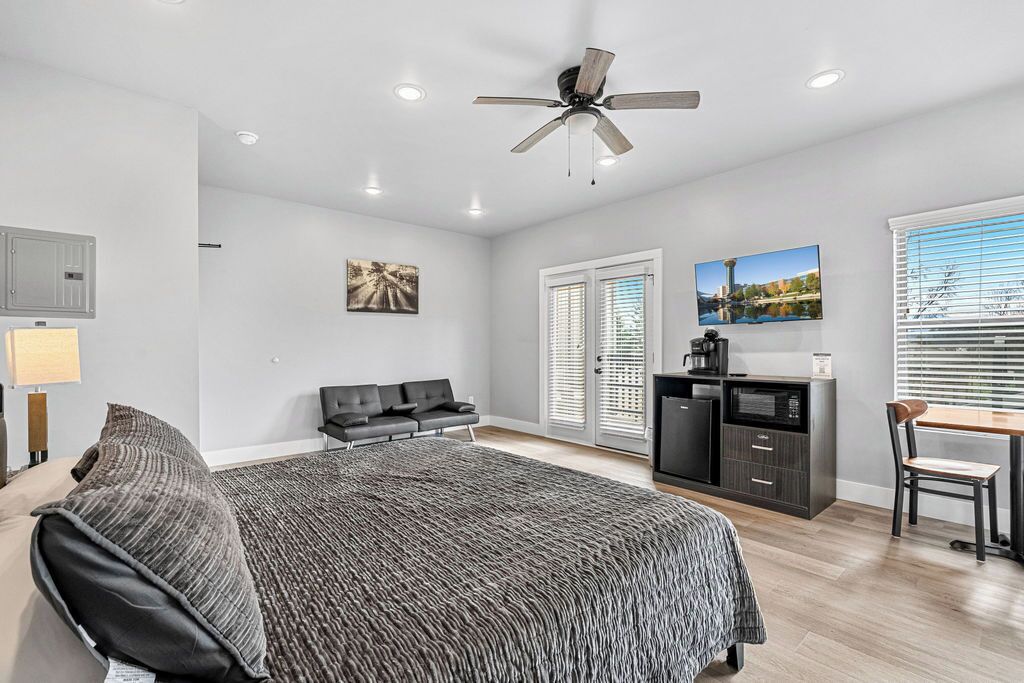 واي فاي وملاءات أسرّة