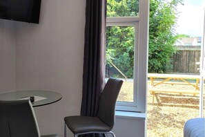 Interior - 4 Bedroom Contractor Accommodation | Chadburn (Paston)
