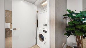 Apartment (1 Hotel & Homes 1545)