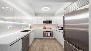 Apartment (1 Hotel & Homes 1545)
