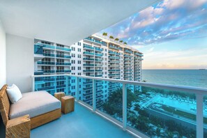 Apartment (1 Hotel & Homes 1144) | 3 Schlafzimmer, schallisolierte Zimmer, kostenloses WLAN, Wecker