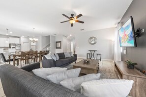 House (6 Bedrooms) | Property amenity