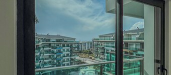 Stylish 1+1 Condo with Unbeatable Amenities!