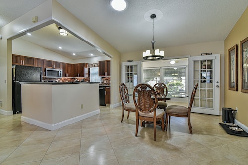 Del Mar Paradise! The Villages, Close to Spanish Springs, Golf Cart, Bikes!