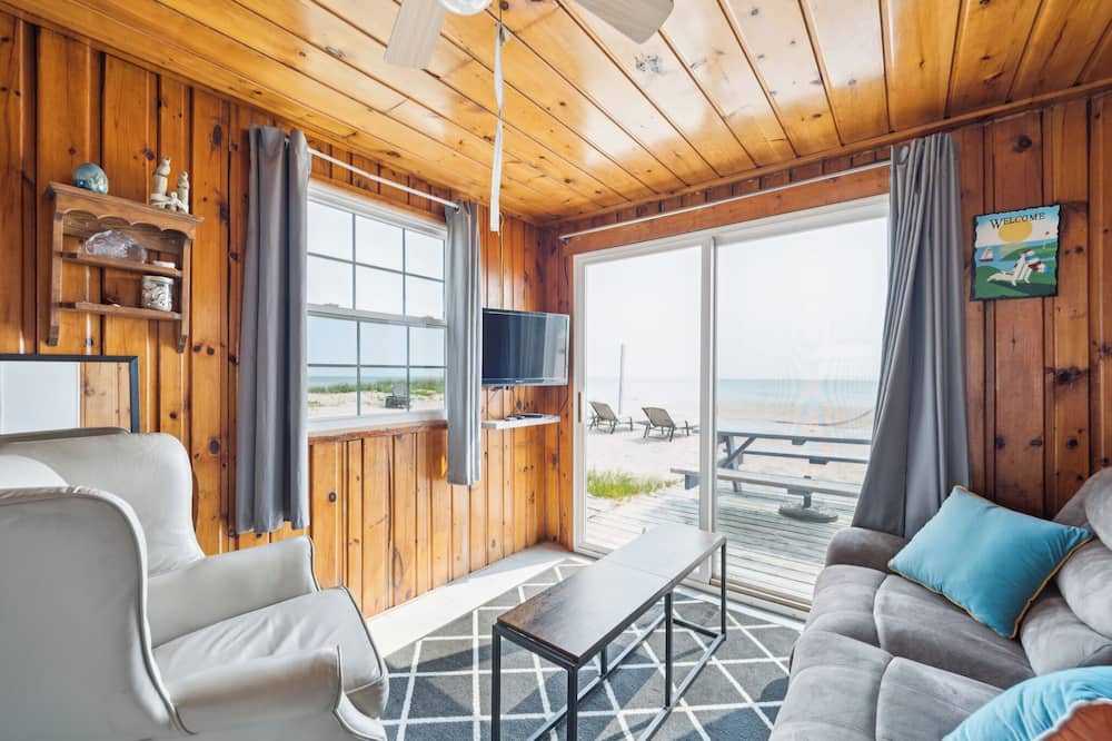 Barefoot Beach Resort