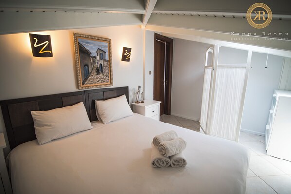 Room, 2 Bedrooms, Terrace, City View