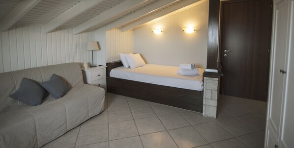 Room, 2 Bedrooms, Terrace, City View | 2 bilik tidur