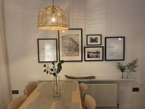Dining - Carrick Retreat - Free off Street Parking (Carrickfergus)