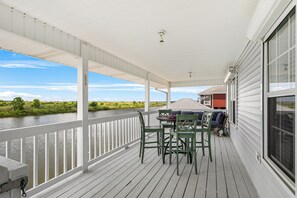 Signature House, 3 Bedrooms, Patio, Canal View | Balcony - Bayou Manor (Slidell)