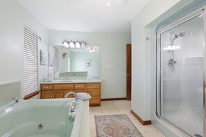 Signature House, 3 Bedrooms, Patio, Canal View | Bathroom
