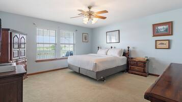 Signature House, 3 Bedrooms, Patio, Canal View | Individually decorated, individually furnished, iron/ironing board