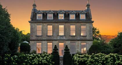 Meticulously restored Queen Anne period home near Bath