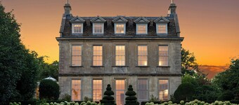 Queen Anne period home near Bath