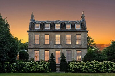 Queen Anne period home near Bath