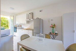 Dining - Starlight House - Garden & Garage + Shared Pool (Lenno)