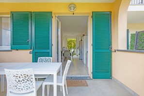 Outdoor dining - Starlight House - Garden & Garage + Shared Pool (Lenno)