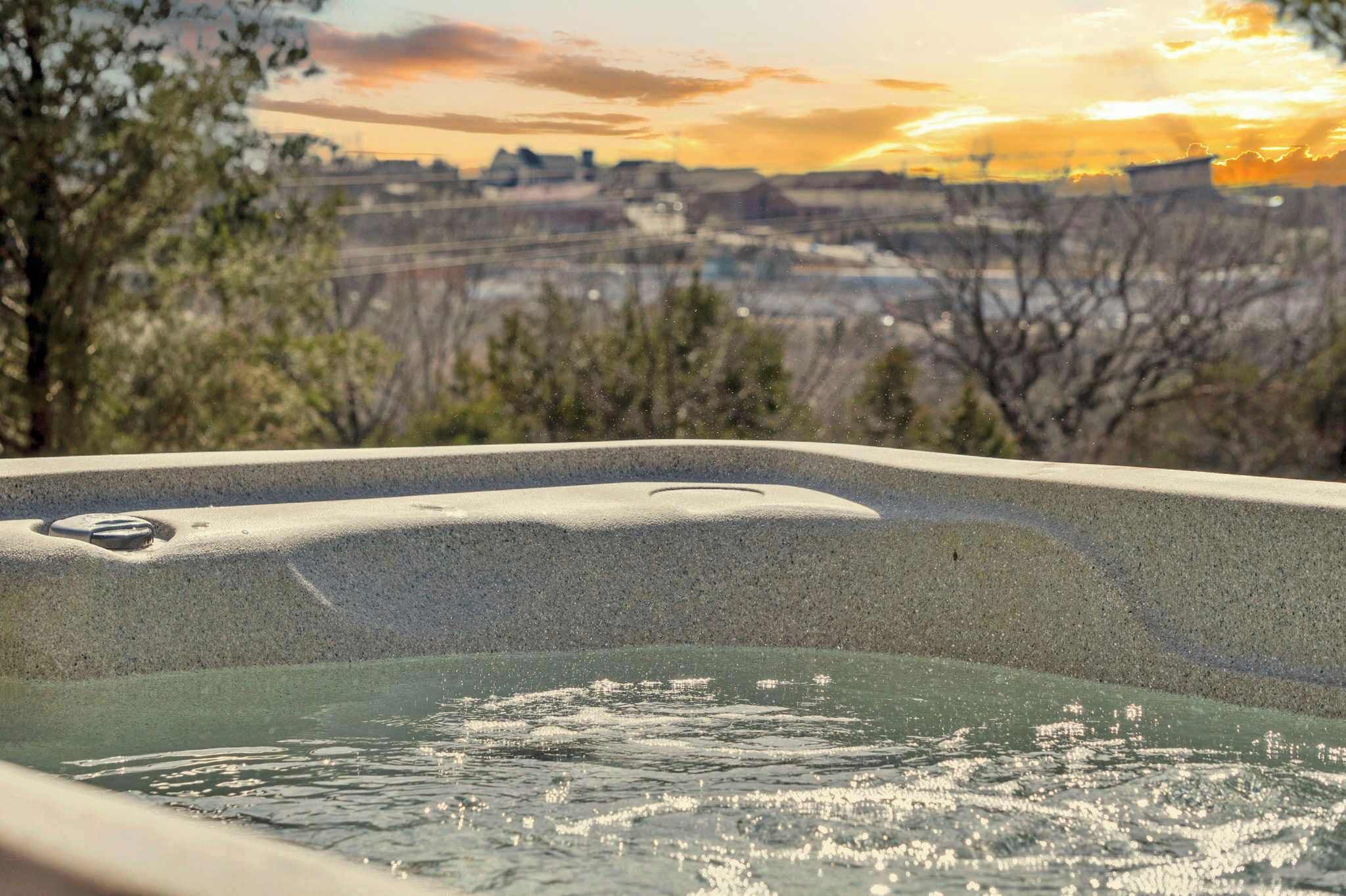 Cabin, Multiple Beds, Hot Tub, Mountain View (Elk Lodge) | Outdoor spa tub