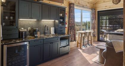 Elk Lodge Cabin for 4!