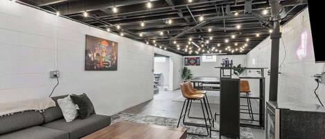 Televisio, työhuone