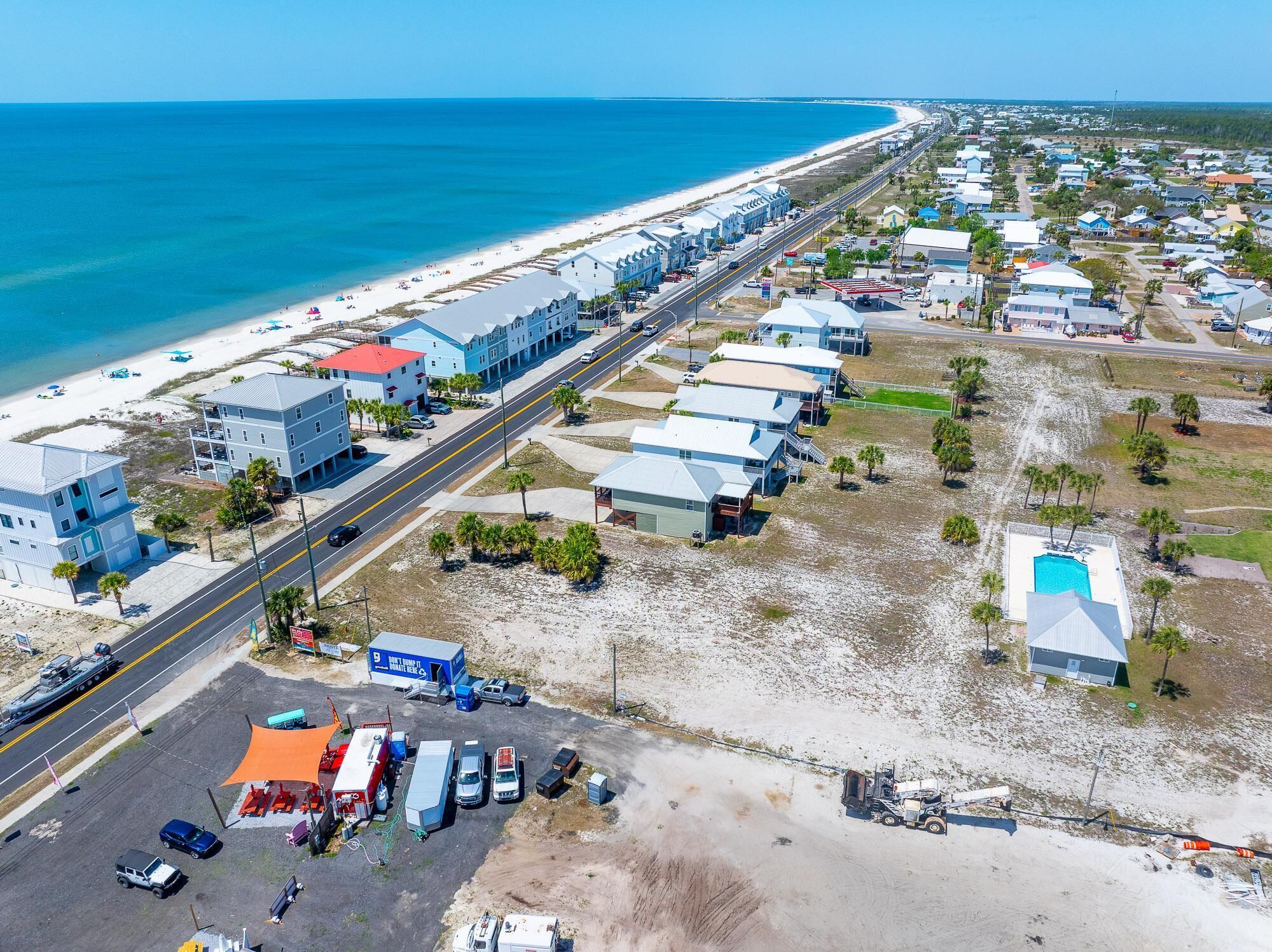Talo, useita sänkyjä (Port St Paradise) | Ulkopuoli